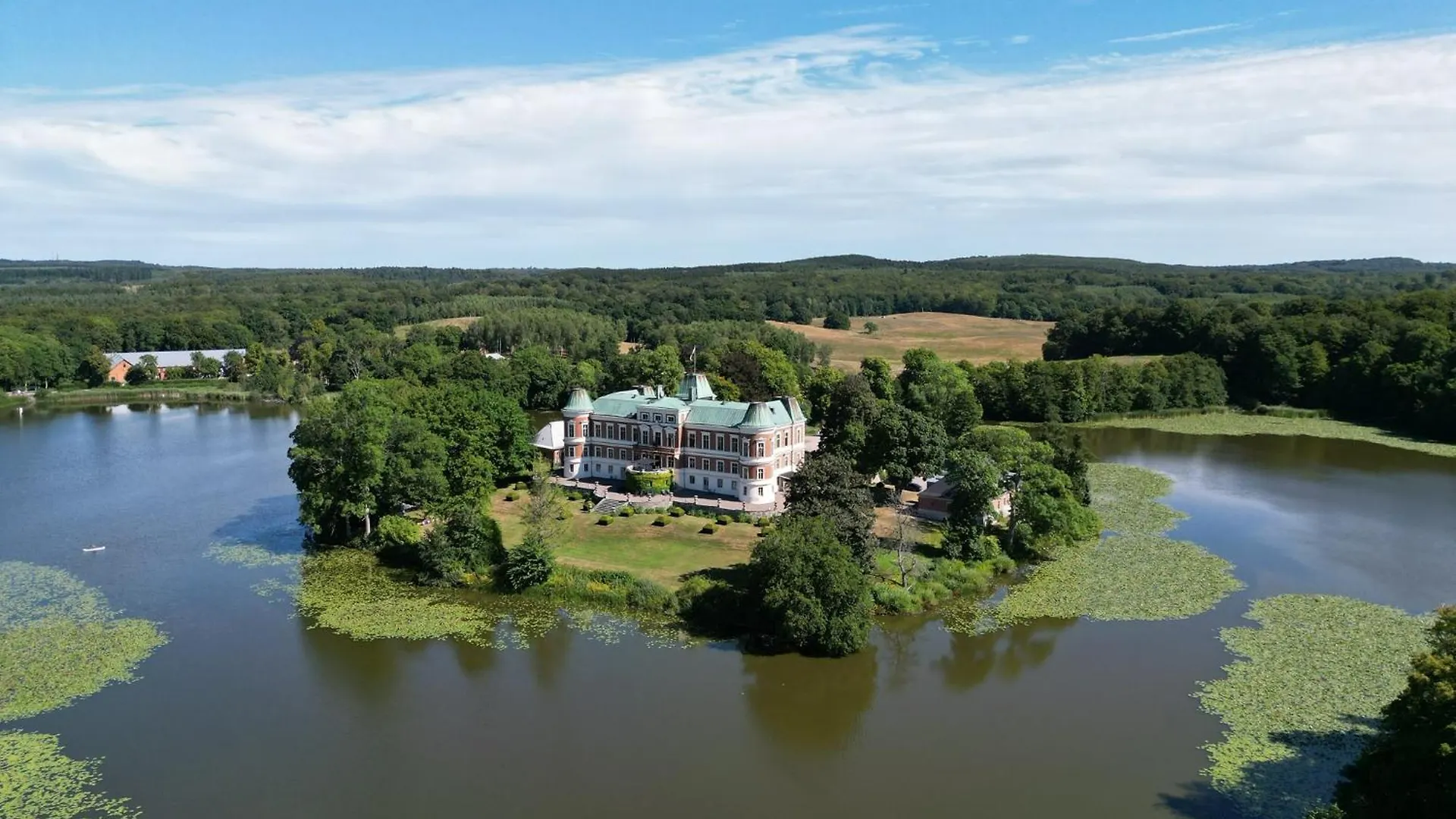 The Norrmans Castle Hotel Genarp